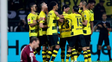 Bundesliga, il Dortmund vince 6-1 e vola solo in testa