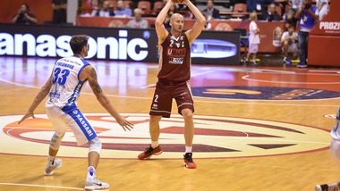 Supercoppa, Venezia batte Sassari e raggiunge Milano in finale