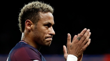 Neymar, svelato l'ingaggio shock al Psg: «100mila euro al giorno»