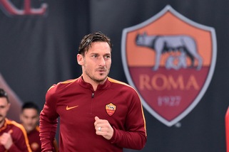 Serie A Roma, Totti torna a giocare per beneficenza