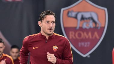 Serie A Roma, Totti torna a giocare per beneficenza