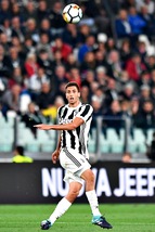 Juventus, Bentancur talento universale: 10 giocatori a cui è stato accostato