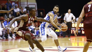 Basket Serie A, Sassari riparte da zero per tornare al top