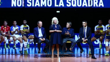 Modena presenta la nuova squadra. E' bagno di folla e buoni propositi