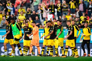 Risultati Bundesliga, Dortmund rimane in testa: 1-2 ad Augusta