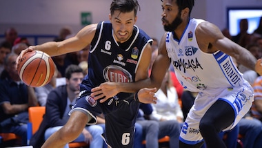 Vujacic sbanca Brindisi, Torino parte bene