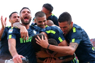L'Inter soffre ma passa a Benevento con due gol di Brozovic, vola la Lazio