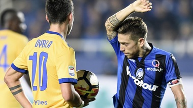 Serie A Atalanta, Gomez: «Lichtsteiner andava espulso: mi ha rotto la bocca»