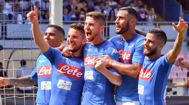 Napoli, messaggio alla Juventus: primato e numeri da record