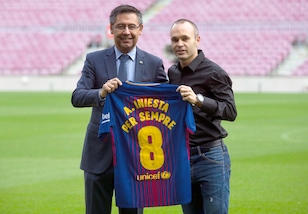 Ufficiale: Iniesta firma con il Barcellona a vita