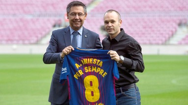 Ufficiale: Iniesta firma con il Barcellona a vita