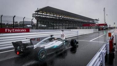 F1 Suzuka: Hamilton in pole, prima fila per Vettel