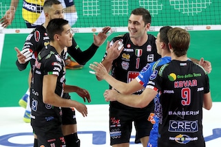 La Cucine Lube Civitanova vince la semifinale. 3-1 a Modena