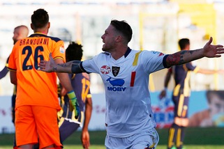 Serie C, Juve Stabia-Lecce 2-3: doppietta Caturano