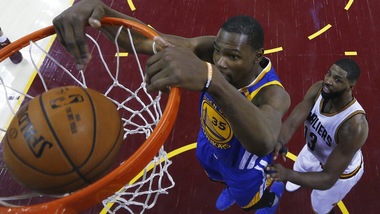 Nba, miglior giocatore: è sfida Westbrook-Durant