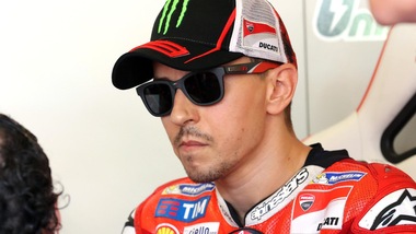 MotoGp Ducati, Lorenzo: «Obiettivo prima vittoria»