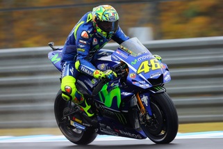 MotoGp Giappone: pole a sorpresa per Zarco, Rossi 12esimo