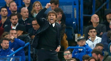 Premier League, Conte ko. Il City ne fa 7 allo Stoke. Liverpool-United 0-0