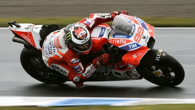 MotoGp, Lorenzo: «Zarco, non stai giocando alla  Playstation!»