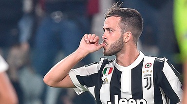 Juventus-Sporting 2-1, Pjanic esulta come Totti. Poi ci pensa Mandzukic