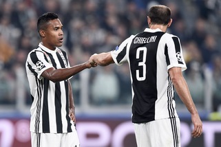 Juventus, Alex Sandro in caduta libera