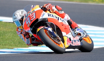 MotoGp Australia: Marquez va in pole, Rossi è settimo