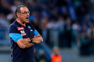 Napoli, Sarri: «Spalletti ministro della Difesa. Vedo più motivazione in Italia»
