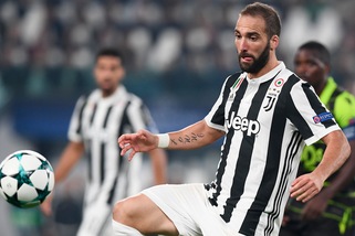 Juventus, tocca a Higuain e alla vecchia guardia