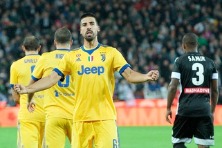 Juventus 6 più forte di tutto: show a Udine in 10 contro 11