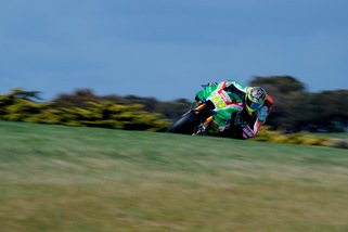 MotoGp, troppo dolore: Espargaro out a Sepang