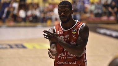 Basket Serie A, Pesaro: si ferma Mario Little