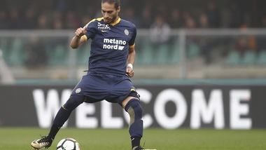 Serie A Verona, ancora terapie per Valoti e Caceres
