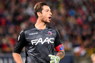 Serie A Bologna, per Mirante lesione di primo grado