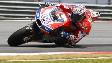 MotoGp, Malesia: Dovizioso batte Marquez in lavagna