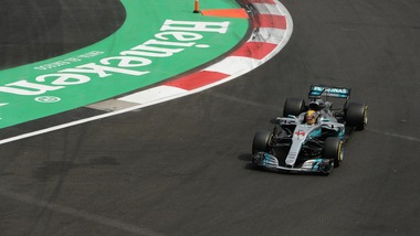 Formula 1, Lewis Hamilton è Campione del Mondo per la quarta volta