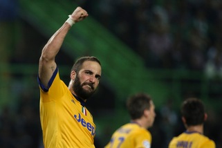 Higuain salva tutto. Juventus, punto d'oro con lo Sporting