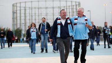 Tifosi Manchester City aggrediti a Napoli: 4 feriti