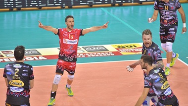 Volley: Superlega, comandano in due: Perugia e Modena