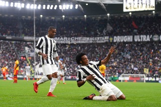 Juventus, cha fatica con il Benevento! Ma Higuain e Cuadrado avvicinano il Napoli