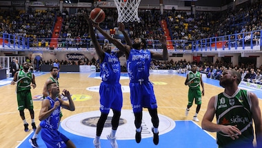 Lalanne stende Avellino, Pesaro crolla con la Betaland