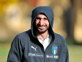 «Chiellini, senza turbante non ti riconoscono più»