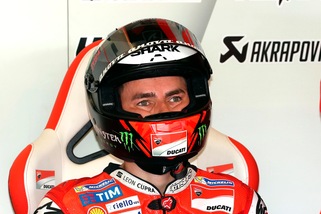 MotoGp Valencia: Lorenzo domina le seconde libere, Dovizioso terzo