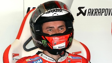 MotoGp Valencia: Lorenzo domina le seconde libere, Dovizioso terzo