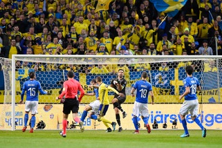 Sono 100 milioni i motivi per cui la Fifa "tifa" Italia