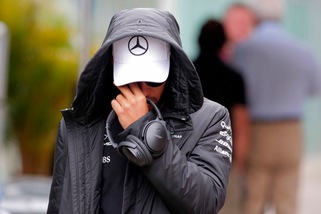 F1 Gp Brasile, Hamilton: «Uomini armati hanno rapinato il mio team»