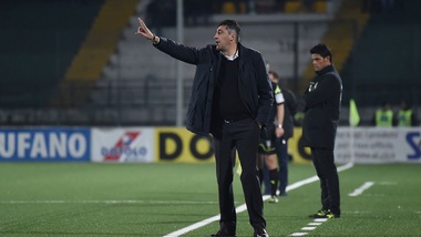 Serie B, Avellino-Entella 0-0: Aglietti parte con un pari