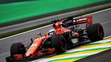 F1, Alonso: «Sorpassi impossibili con questa potenza»