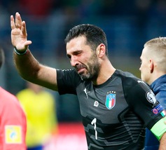 Italia, Buffon in lacrime: «Abbiamo fallito, mi dispiace»