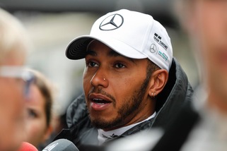 F1, Hamilton: «L'anno prossimo sarà come guidare degli autobus»