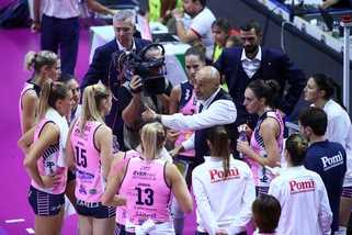 Volley: A1 Femminile, Lucchi sulla panchina della Pomì al posto di Abbondanza